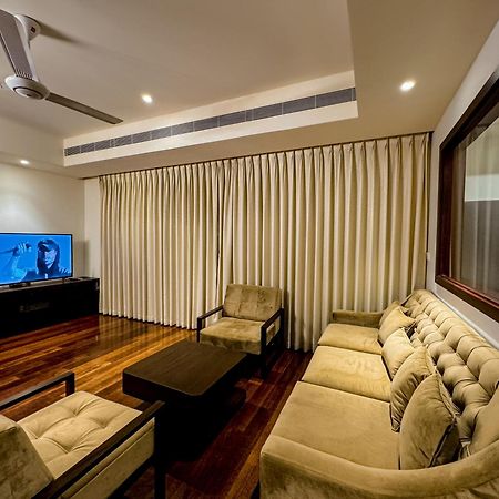 Brand New Water Front Luxury Cinnamon Suites Apartment In Heart Of Colombo City エクステリア 写真
