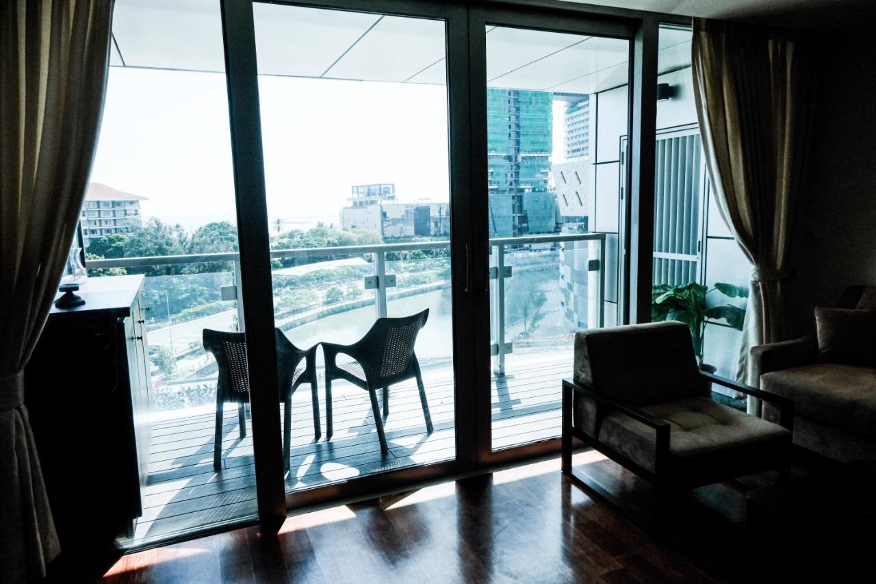 Brand New Water Front Luxury Cinnamon Suites Apartment In Heart Of Colombo City エクステリア 写真