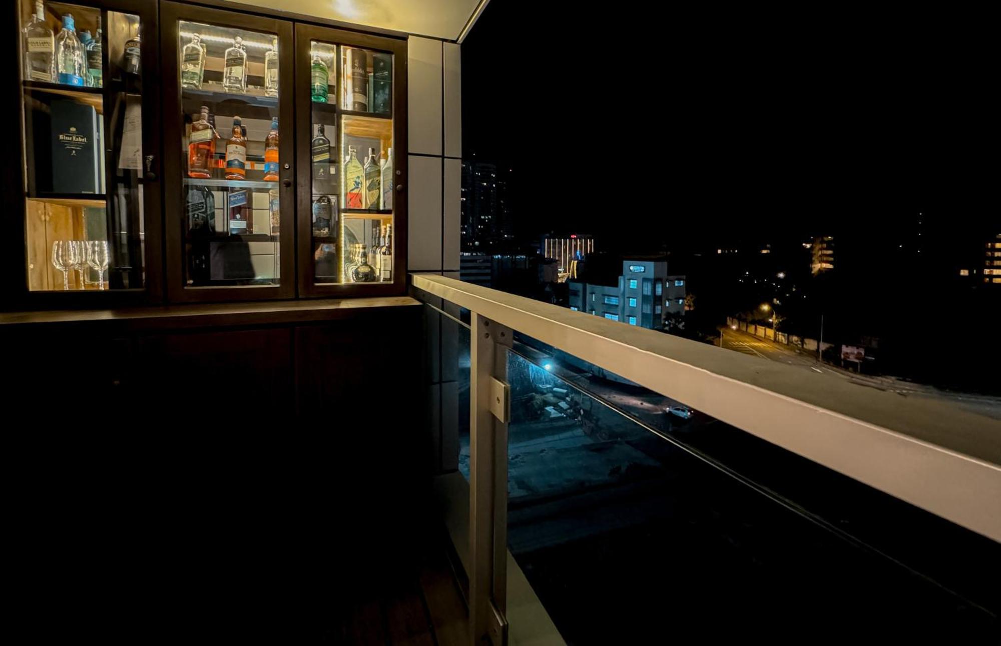 Brand New Water Front Luxury Cinnamon Suites Apartment In Heart Of Colombo City エクステリア 写真