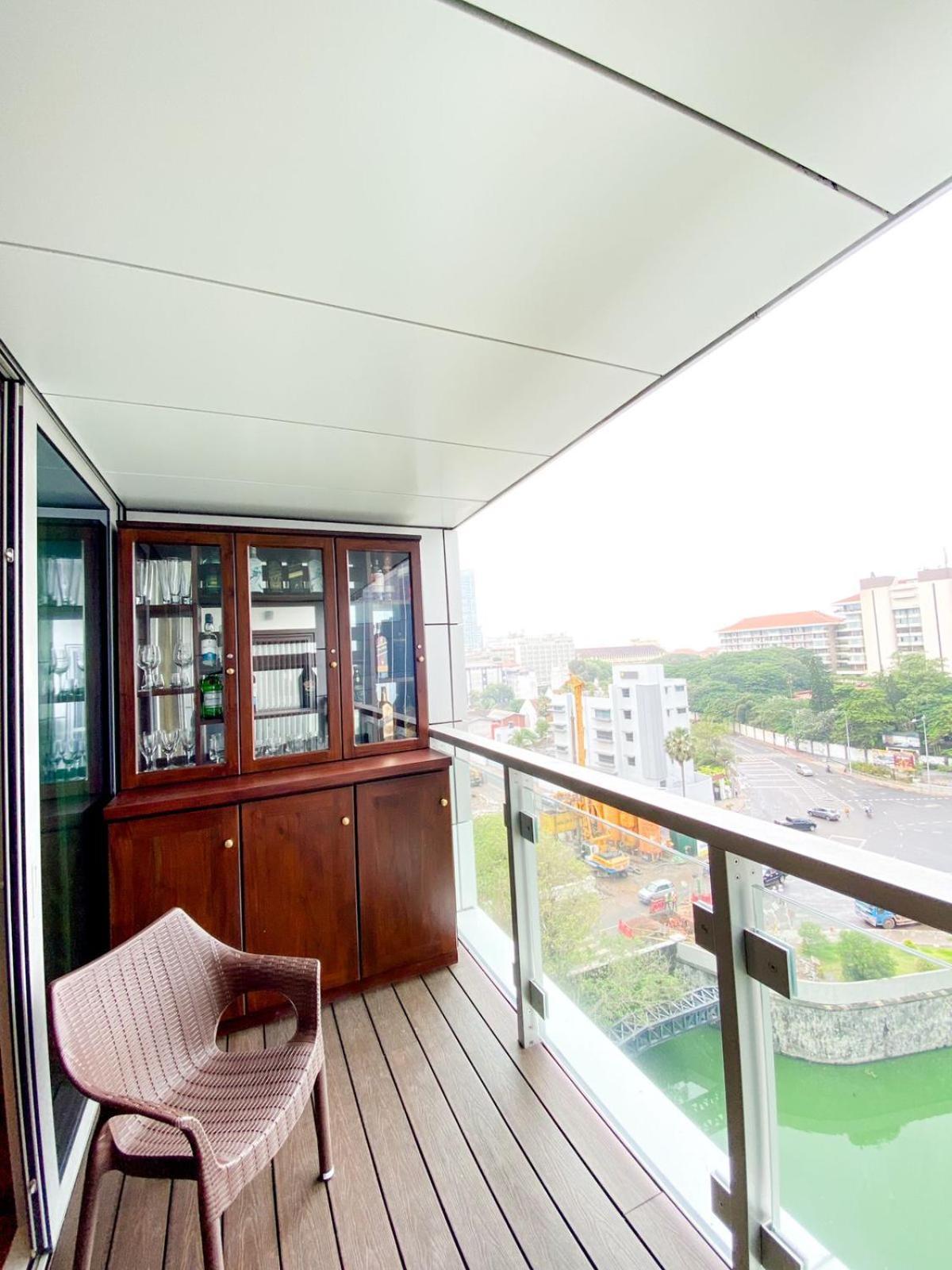 Brand New Water Front Luxury Cinnamon Suites Apartment In Heart Of Colombo City エクステリア 写真